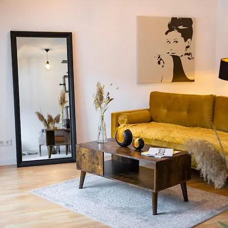 Ruhig Und Zentral. Einzigartig Im Suedviertel Apartamento