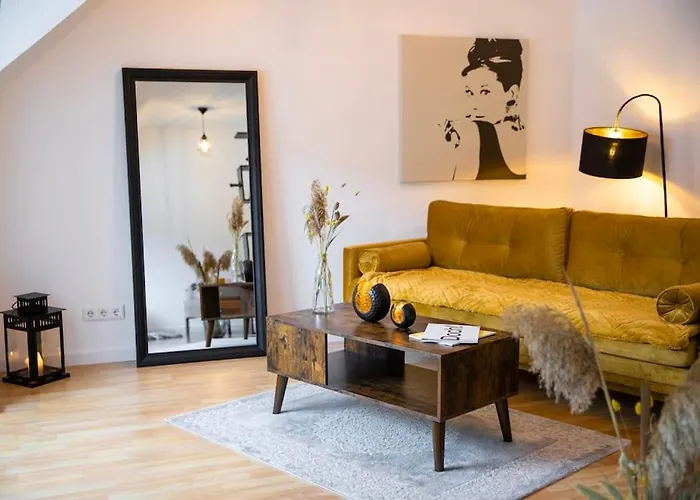 Ruhig Und Zentral. Einzigartig Im Suedviertel Lejlighed