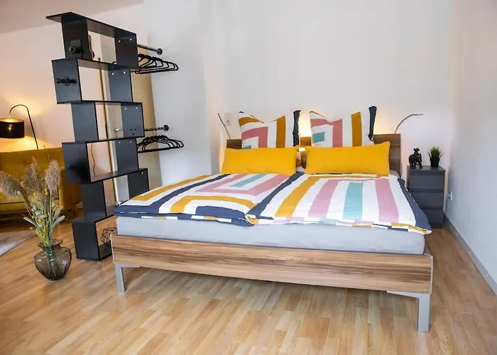 Ruhig Und Zentral. Einzigartig Im Suedviertel Apartman